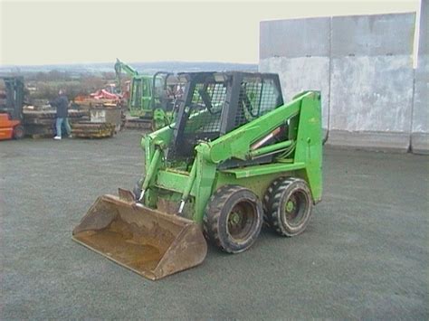 gehl 3825 skid steer specs